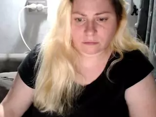 candycream17's Live Sex Cam Show