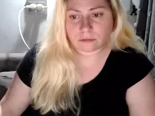 candycream17's Live Sex Cam Show