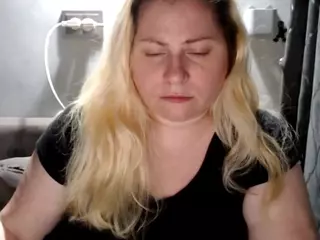 candycream17's Live Sex Cam Show