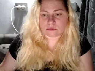 candycream17's Live Sex Cam Show