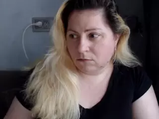 candycream17's Live Sex Cam Show