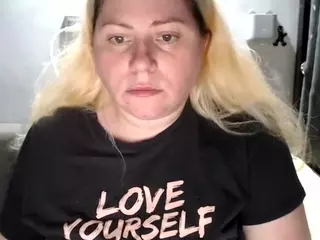 candycream17's Live Sex Cam Show