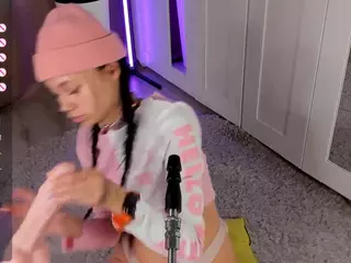 Flora's Live Sex Cam Show