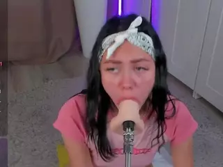 Flora's Live Sex Cam Show