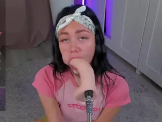 Flora's Live Sex Cam Show