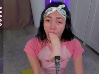 Flora's Live Sex Cam Show