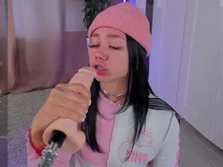 Flora's Live Sex Cam Show