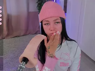 Flora's Live Sex Cam Show