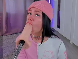 Flora's Live Sex Cam Show