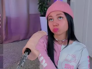 Flora's Live Sex Cam Show