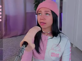 Flora's Live Sex Cam Show