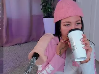 Flora's Live Sex Cam Show