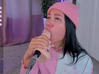 Flora's Live Sex Cam Show