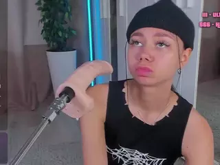 Flora's Live Sex Cam Show