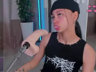 Flora's Live Sex Cam Show