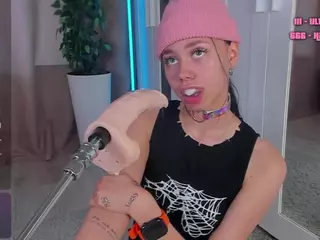 Flora's Live Sex Cam Show