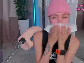 Flora's Live Sex Cam Show