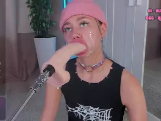 Flora's Live Sex Cam Show