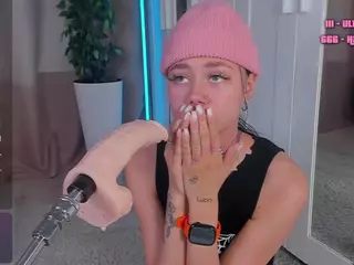 Flora's Live Sex Cam Show
