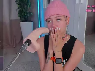 Flora's Live Sex Cam Show