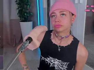 Flora's Live Sex Cam Show