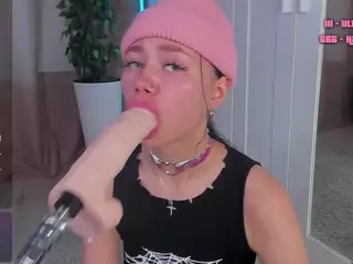 Flora's Live Sex Cam Show