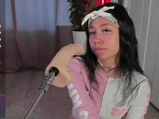Flora's Live Sex Cam Show