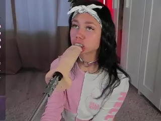 Flora's Live Sex Cam Show