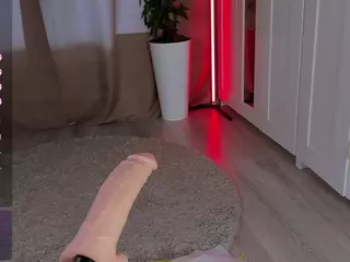 Flora's Live Sex Cam Show
