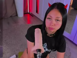 Flora's Live Sex Cam Show