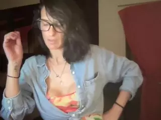 Delicious Milf's Live Sex Cam Show