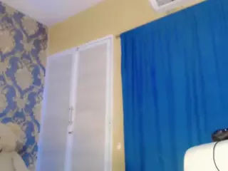 nicoledollts's Live Sex Cam Show