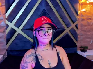 Alahia-Dangelo's Live Sex Cam Show