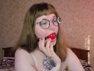 Betty's Live Sex Cam Show