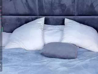Jennifer-Wadee's Live Sex Cam Show