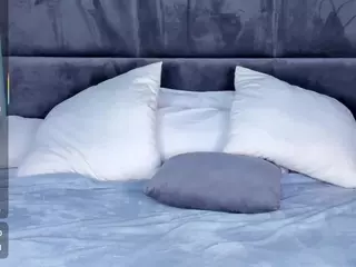 Jennifer-Wadee's Live Sex Cam Show