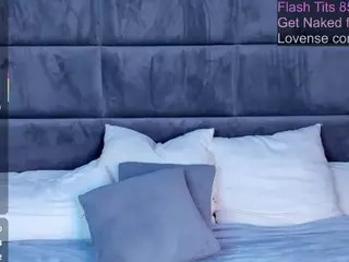 Jennifer-Wadee's Live Sex Cam Show