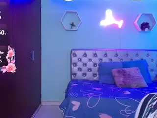 laura-hot19's Live Sex Cam Show