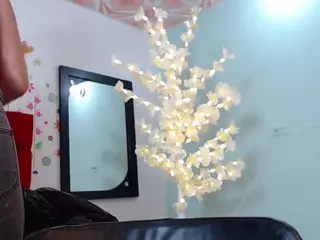 scarleth-snow's Live Sex Cam Show