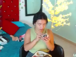 scarleth-snow's Live Sex Cam Show
