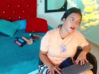 scarleth-snow's Live Sex Cam Show