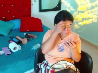 scarleth-snow's Live Sex Cam Show