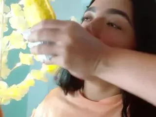 scarleth-snow's Live Sex Cam Show