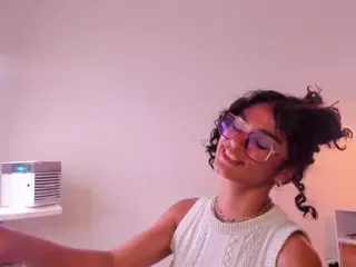 Zuky 💕's Live Sex Cam Show