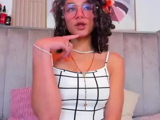 Zuky 💕's Live Sex Cam Show
