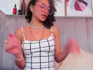 Zuky 💕's Live Sex Cam Show