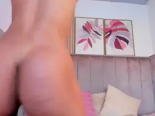 Zuky 💕's Live Sex Cam Show