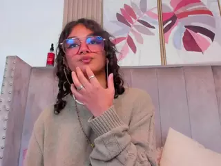 Zuky 💕's Live Sex Cam Show