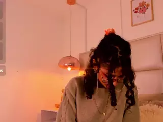 Zuky 💕's Live Sex Cam Show