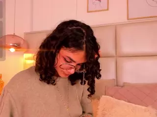 Zuky 💕's Live Sex Cam Show